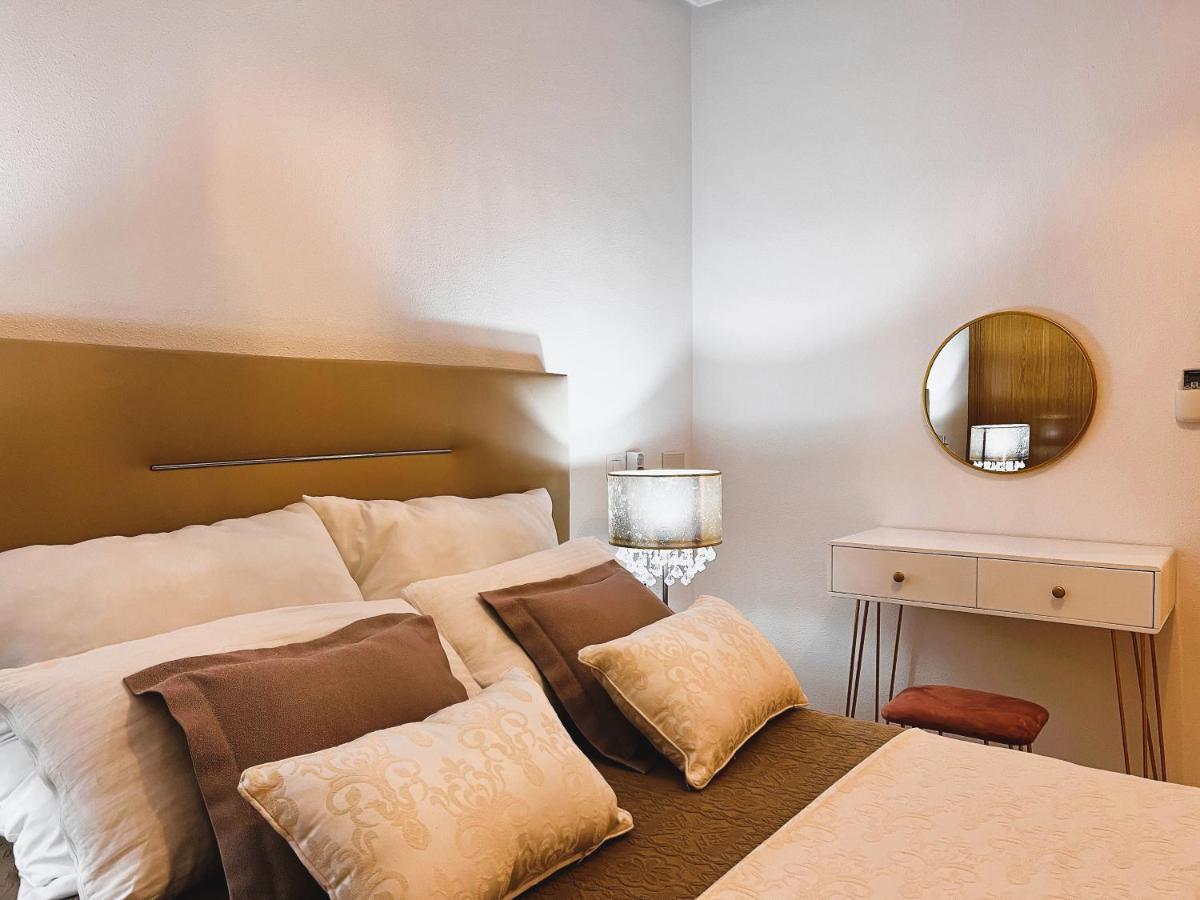 Holiday Suite Fragata Torrevieja Exteriör bild
