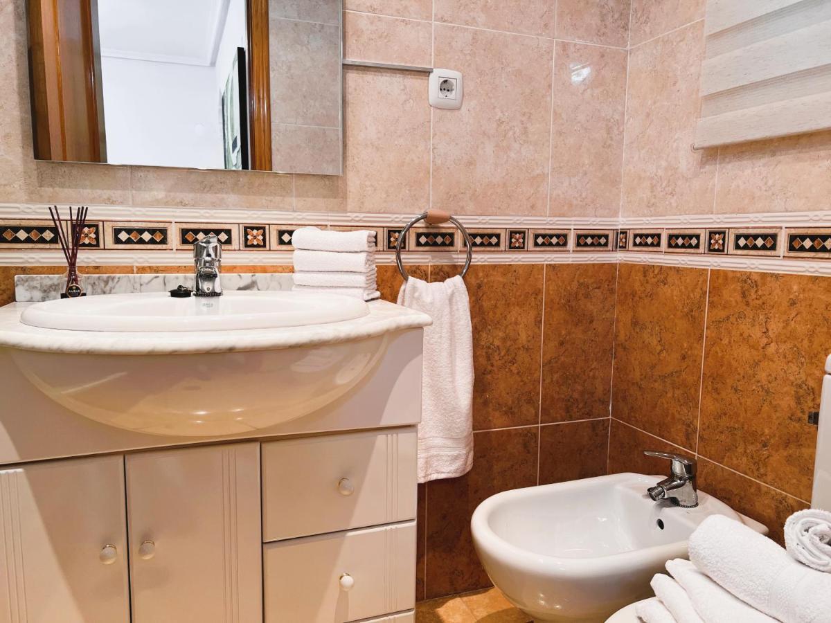 Holiday Suite Fragata Torrevieja Exteriör bild