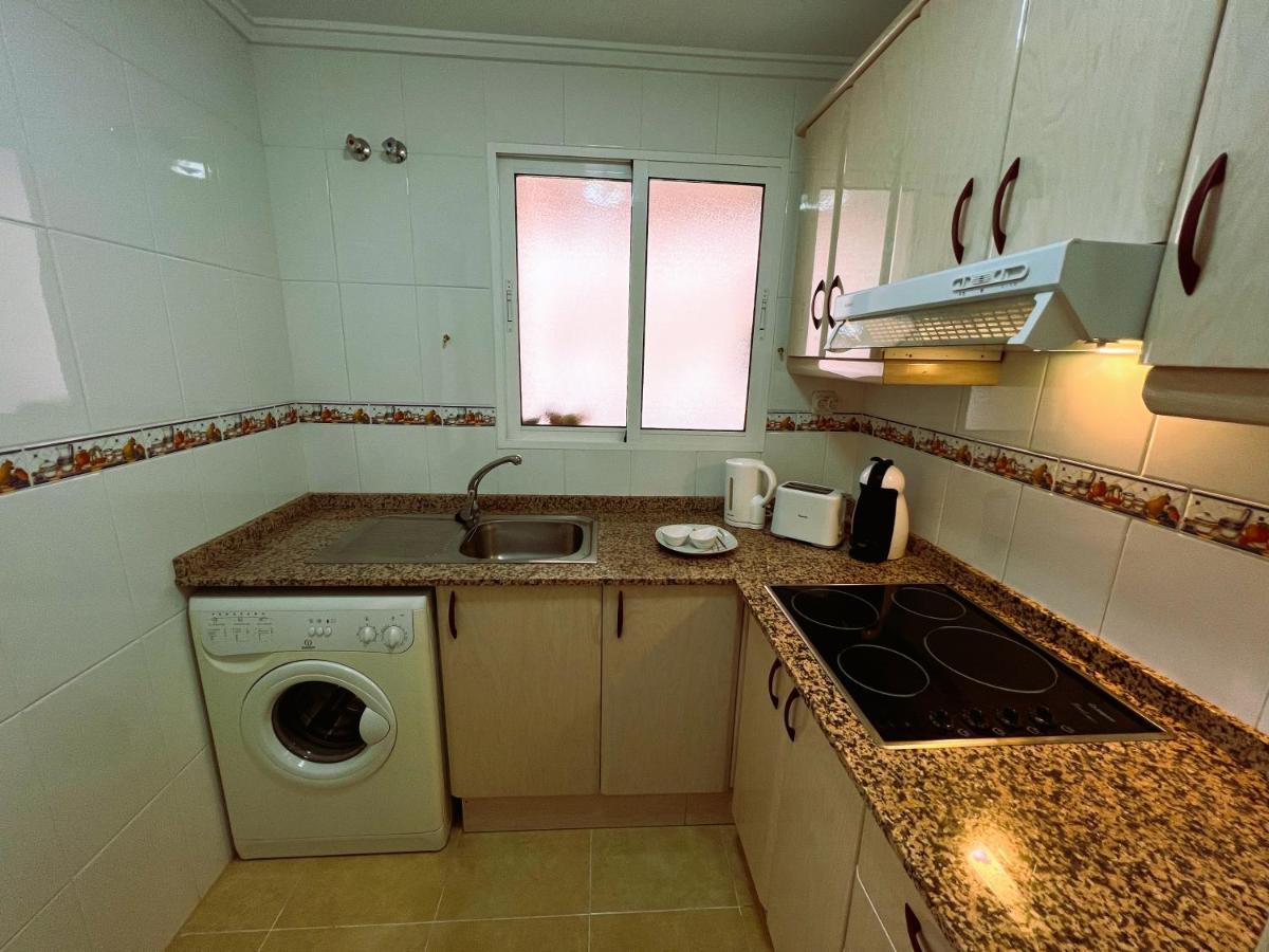 Holiday Suite Fragata Torrevieja Exteriör bild